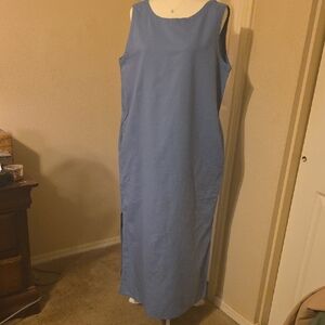 Chic Sleeveless Blue Maxi Dress w/ pockets